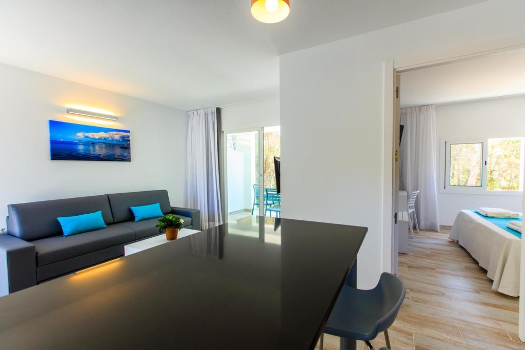 Pinos Playa Suites Platja de Migjorn Zewnętrze zdjęcie